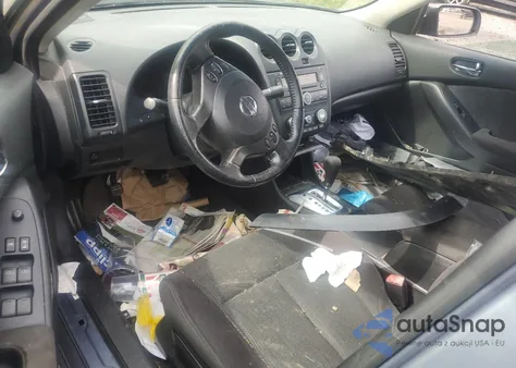 2011 Nissan Altima Hybrid z USA, uszkodzony, nr VIN 1N4CL2AP3BC107448